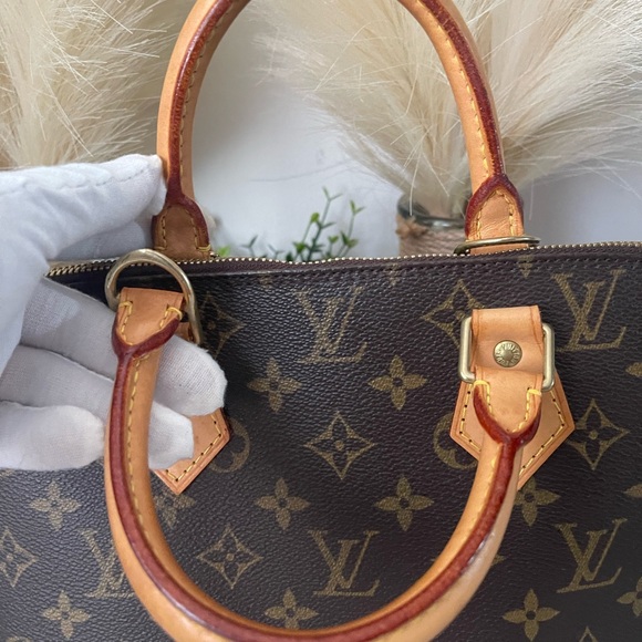 💕Louis Vuitton Alma PM monogram💕 - Picture 4 of 16